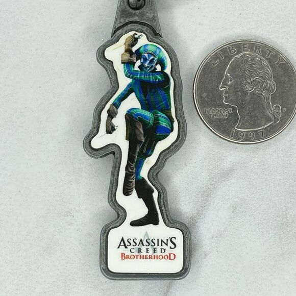 Assassin's Creed Brotherhood Keychain Keyring - Picture 3 of 7
